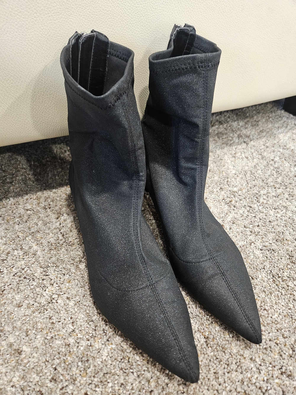 Jewel. Black Pointed Toe Women's Ankle Boots. Smoke Pet Free Home.